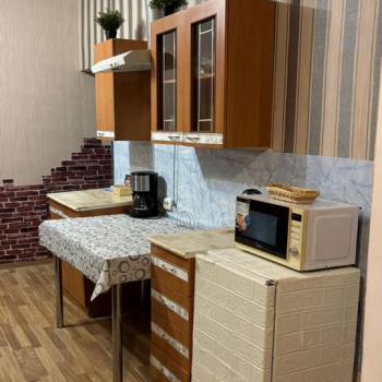 Сдается 2-х комнатная квартира, 100 м²