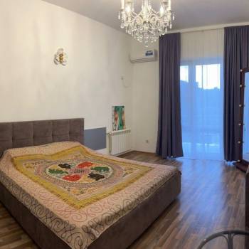 Сдается 1-комнатная квартира, 49 м²