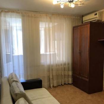 Продается 1-комнатная квартира, 35 м²