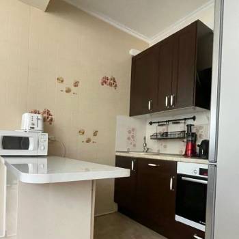 Продается 1-комнатная квартира, 47 м²