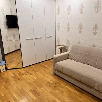 Продается 1-комнатная квартира, 51 м²