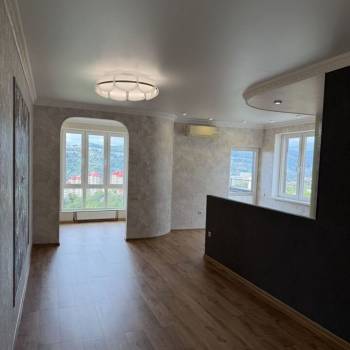 Продается 1-комнатная квартира, 46,5 м²