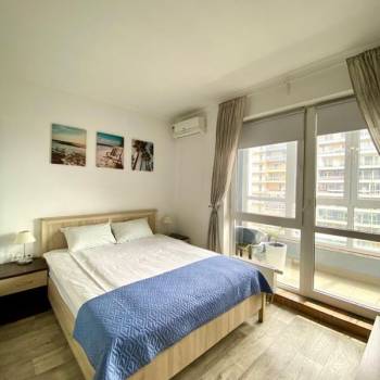 Продается 1-комнатная квартира, 42 м²