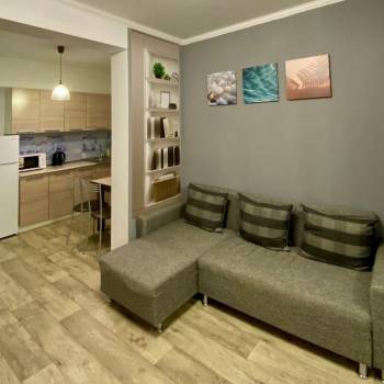 Продается 1-комнатная квартира, 42 м²