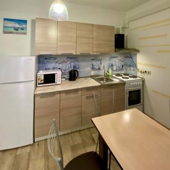 Продается 1-комнатная квартира, 42 м²