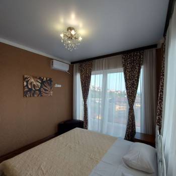 Сдается 2-х комнатная квартира, 110 м²