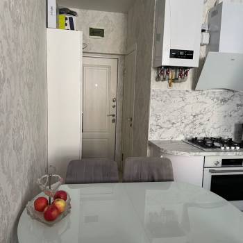 Продается 1-комнатная квартира, 40 м²