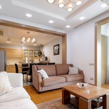 Продается 3-х комнатная квартира, 160 м²
