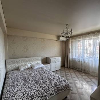 Сдается Многокомнатная квартира, 82,7 м²