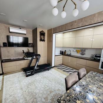 Продается Многокомнатная квартира, 81 м²