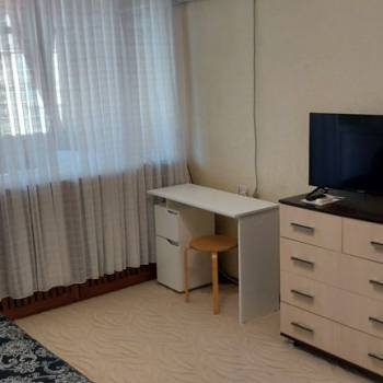 Продается 1-комнатная квартира, 32 м²
