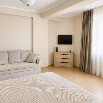 Сдается 2-х комнатная квартира, 75 м²