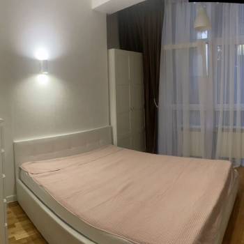 Сдается 1-комнатная квартира, 42 м²