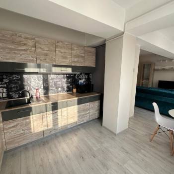 Продается 1-комнатная квартира, 41,7 м²