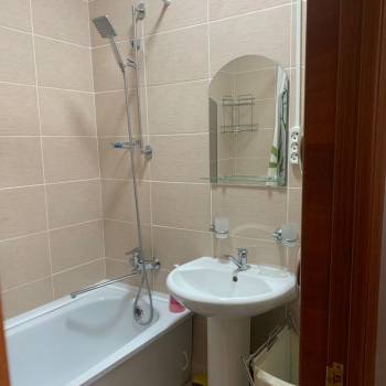 Сдается Многокомнатная квартира, 80 м²