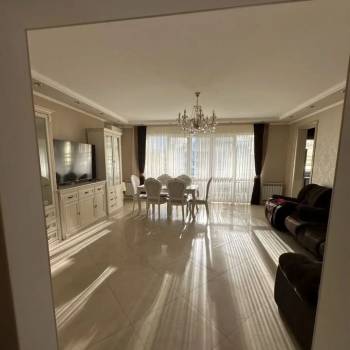 Сдается 2-х комнатная квартира, 90 м²