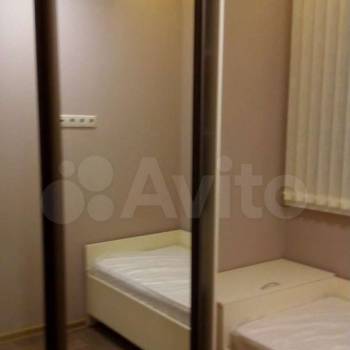 Продается Многокомнатная квартира, 46 м²