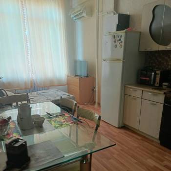Продается 1-комнатная квартира, 44 м²
