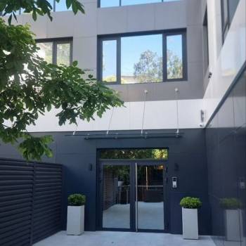Продается 1-комнатная квартира, 55,2 м²