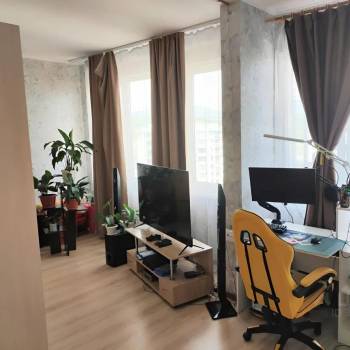 Продается 1-комнатная квартира, 48 м²