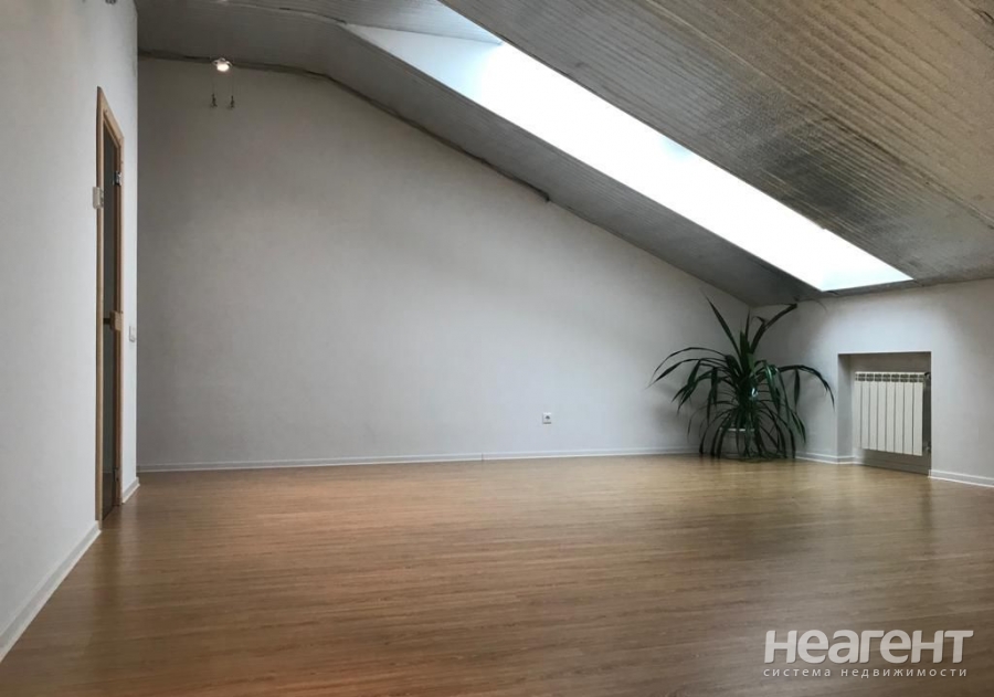 Продается 3-х комнатная квартира, 122,5 м²