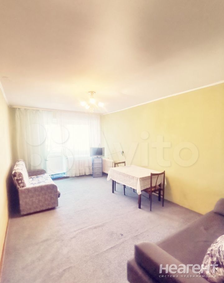 Сдается 1-комнатная квартира, 50 м²