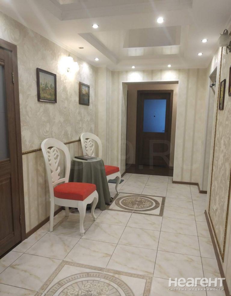 Продается 3-х комнатная квартира, 120 м²