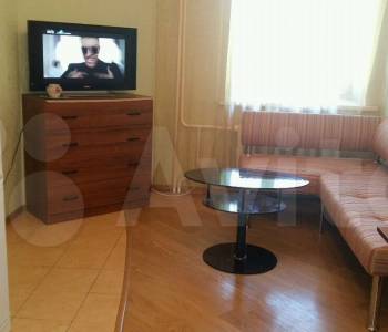 Сдается 1-комнатная квартира, 50 м²