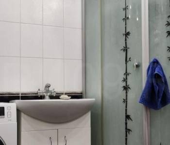 Продается 1-комнатная квартира, 55 м²