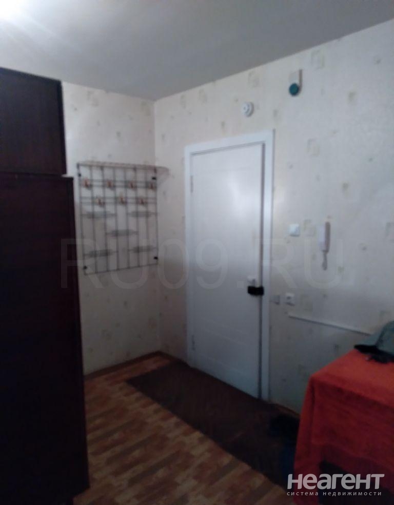 Продается 1-комнатная квартира, 39 м²