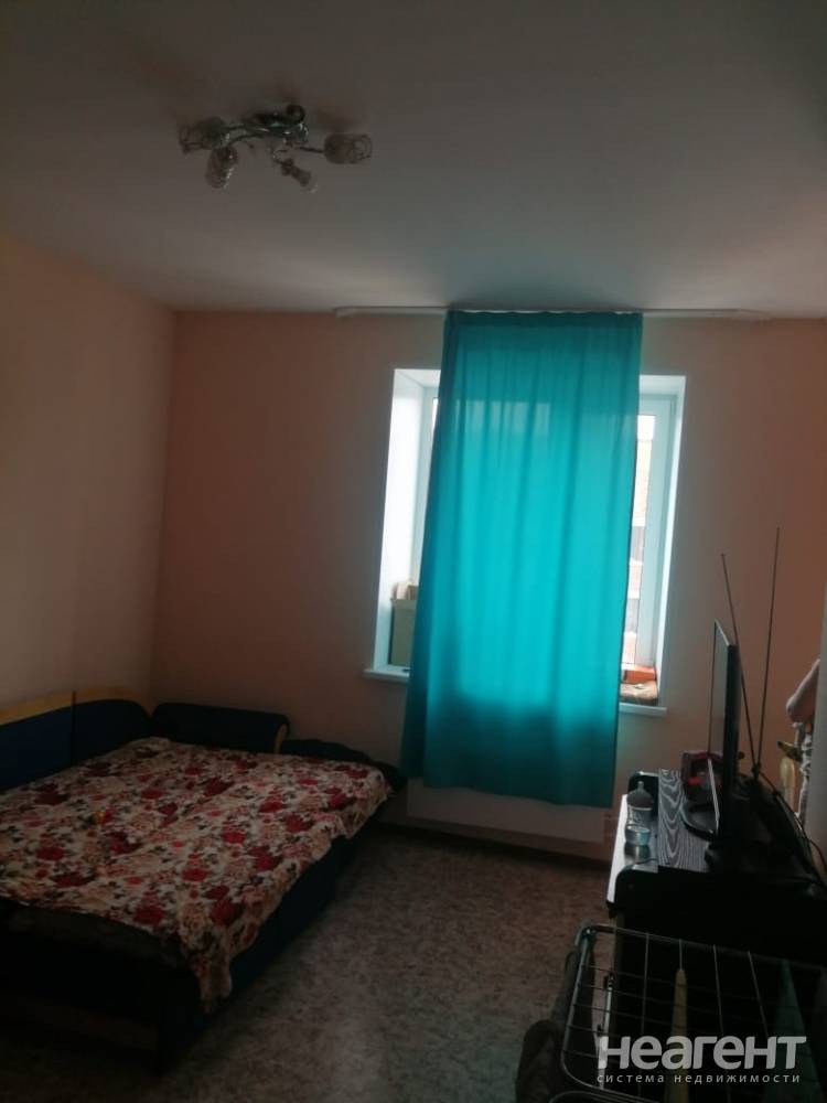 Продается 1-комнатная квартира, 32,7 м²