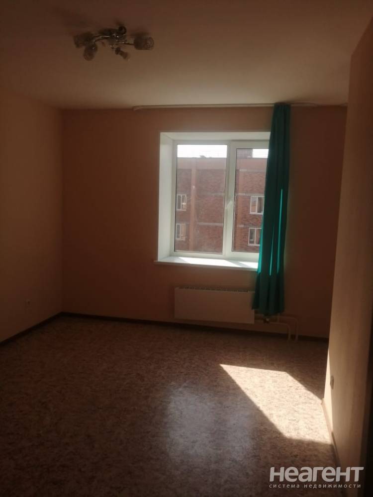 Продается 1-комнатная квартира, 32,7 м²