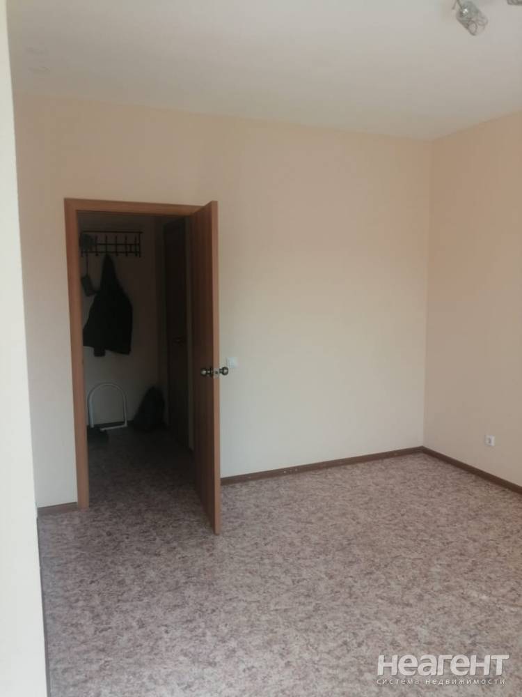 Продается 1-комнатная квартира, 32,7 м²