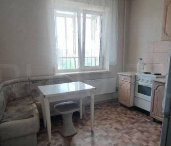 Сдается 1-комнатная квартира, 39 м²