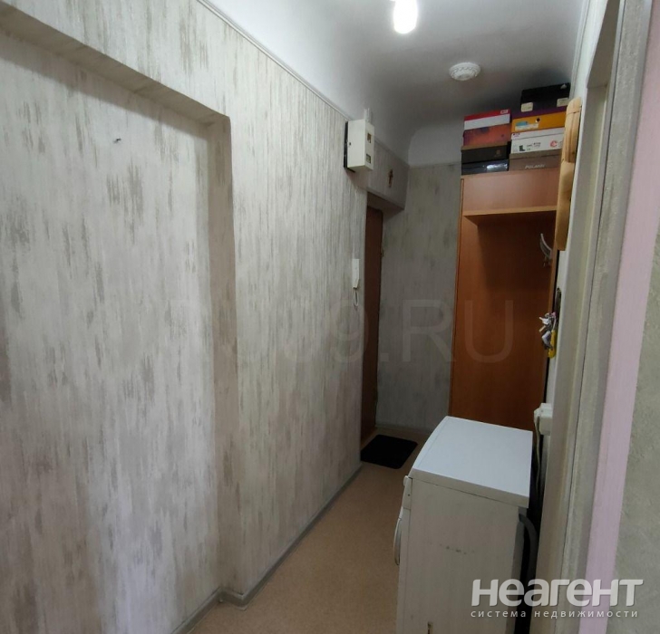 Продается 1-комнатная квартира, 32 м²