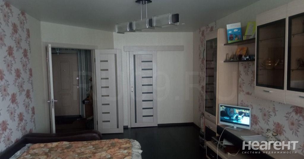 Продается 1-комнатная квартира, 41 м²