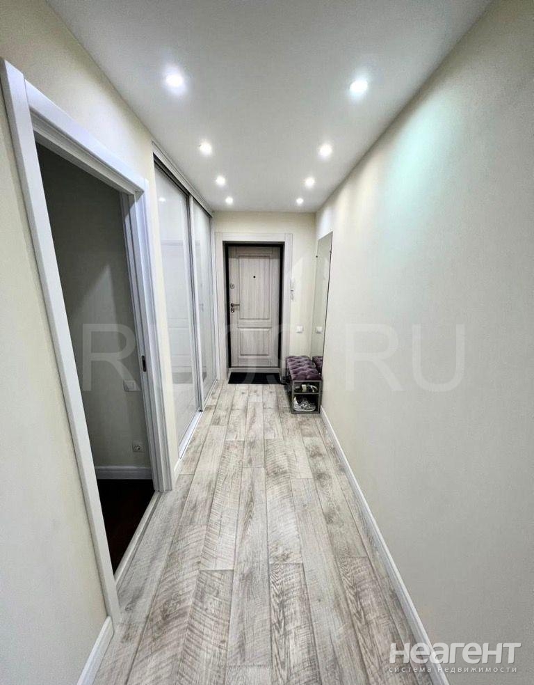 Продается 2-х комнатная квартира, 60 м²