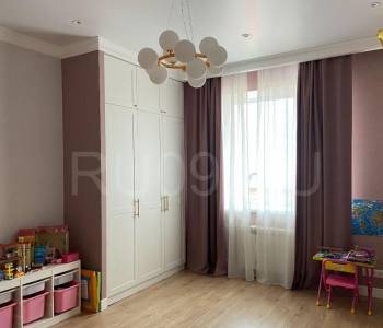 Продается Многокомнатная квартира, 138 м²