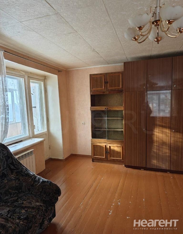 Продается 1-комнатная квартира, 37 м²