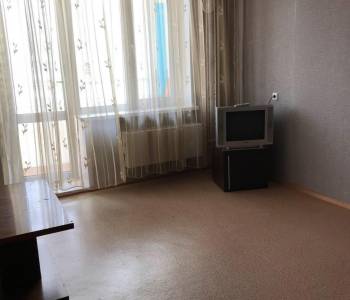 Продается 1-комнатная квартира, 39 м²