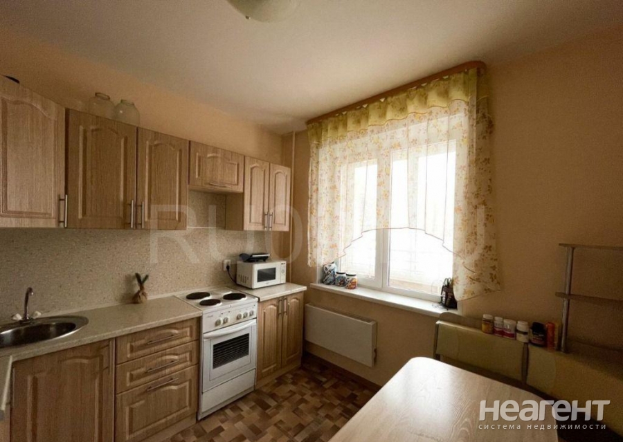 Продается 1-комнатная квартира, 39 м²