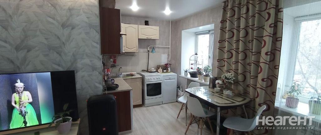 Продается 2-х комнатная квартира, 42 м²