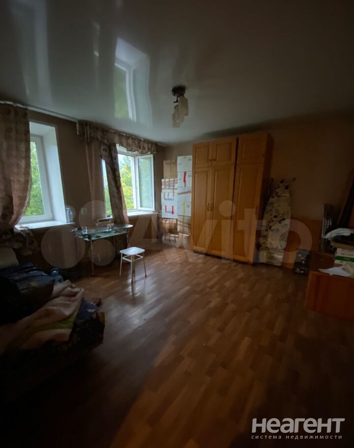 Продается 1-комнатная квартира, 37 м²