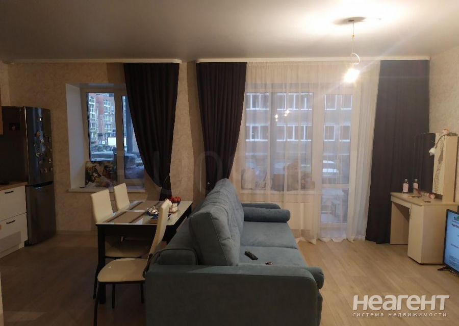 Продается 1-комнатная квартира, 45 м²