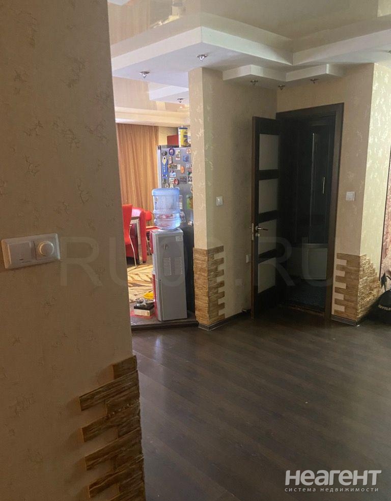 Продается 3-х комнатная квартира, 111 м²