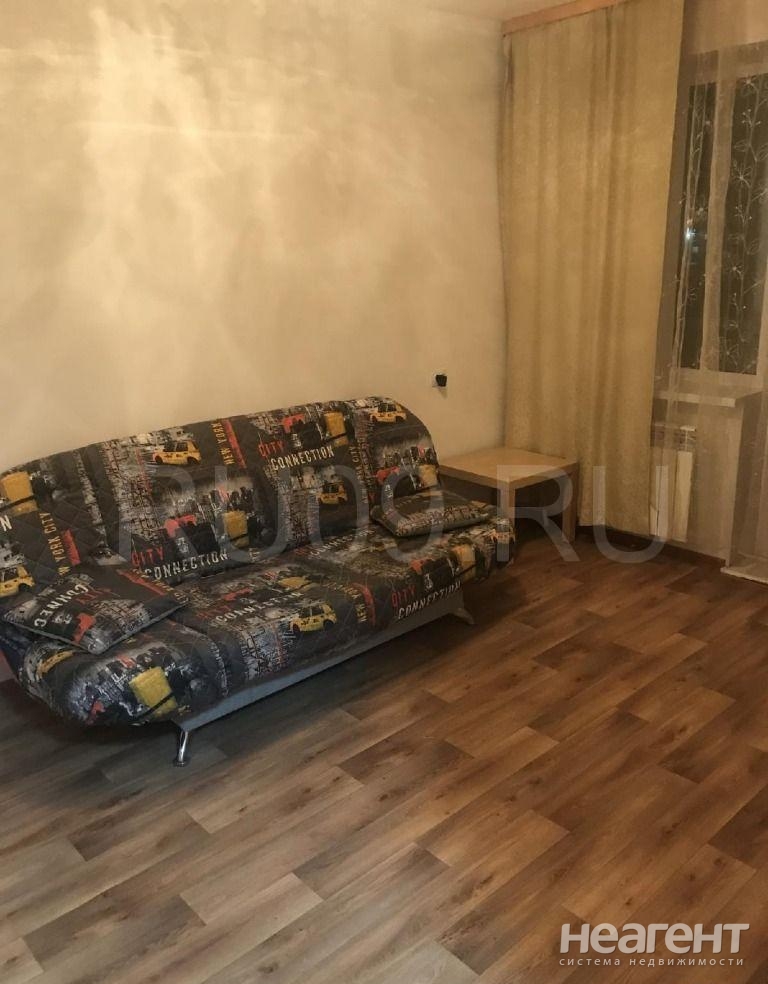 Продается 1-комнатная квартира, 32 м²