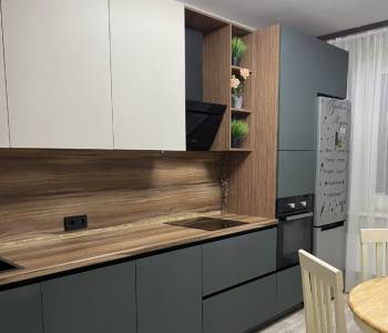 Продается 3-х комнатная квартира, 77 м²