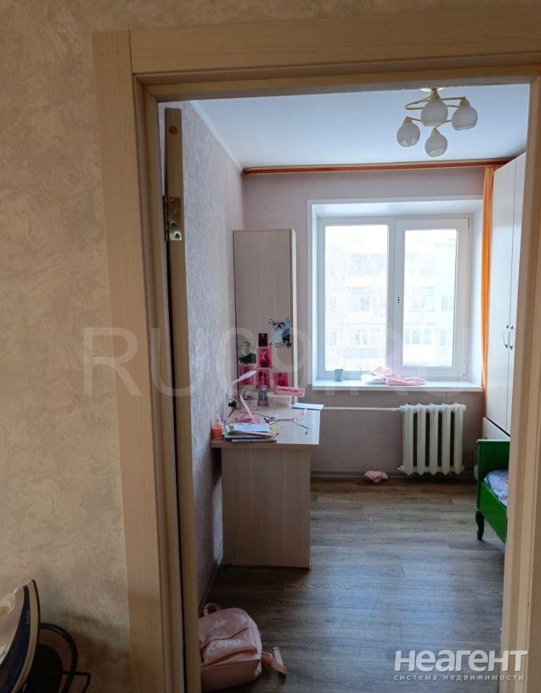 Продается Многокомнатная квартира, 60 м²