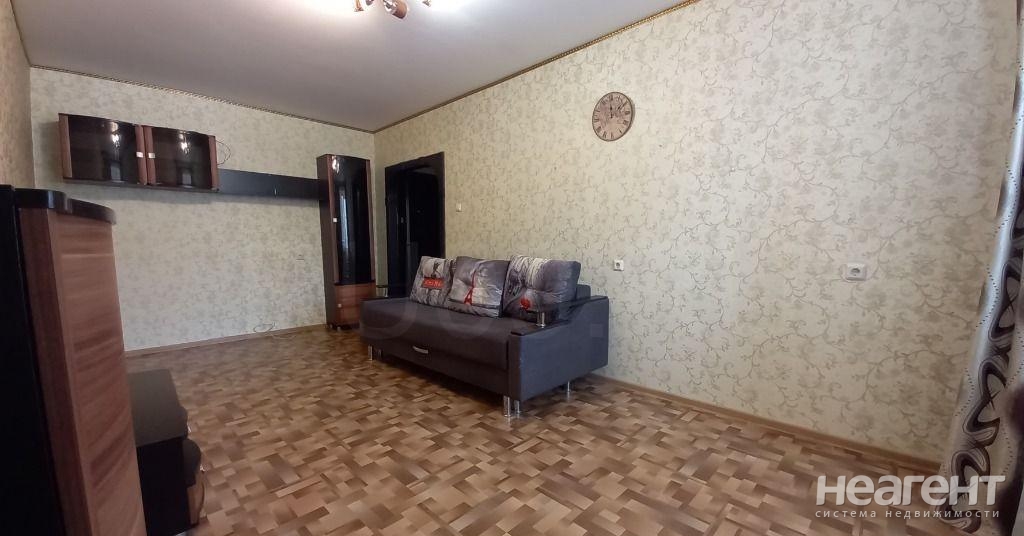 Продается 1-комнатная квартира, 35 м²