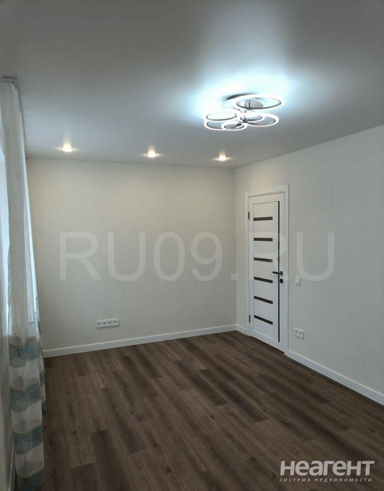 Продается 3-х комнатная квартира, 61 м²